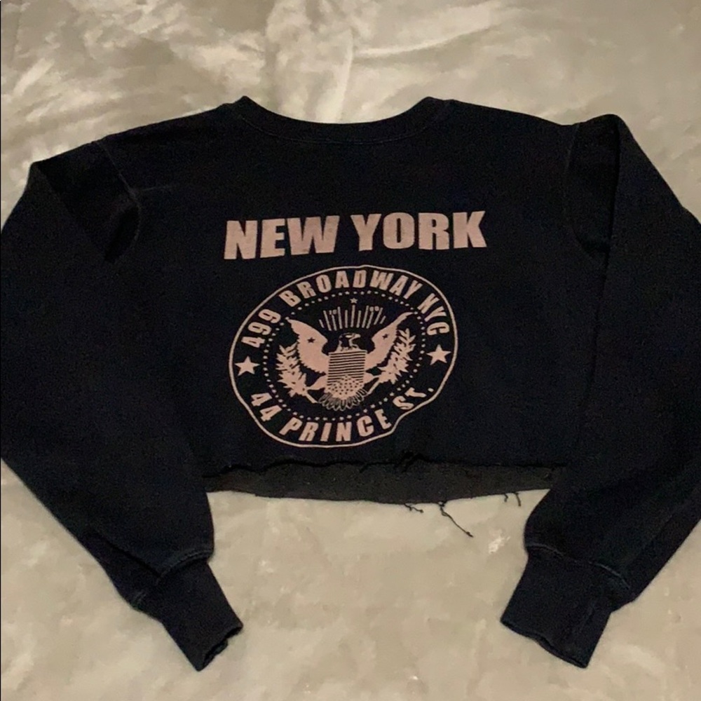 Brandy Melville John Galt Cropped Sweater